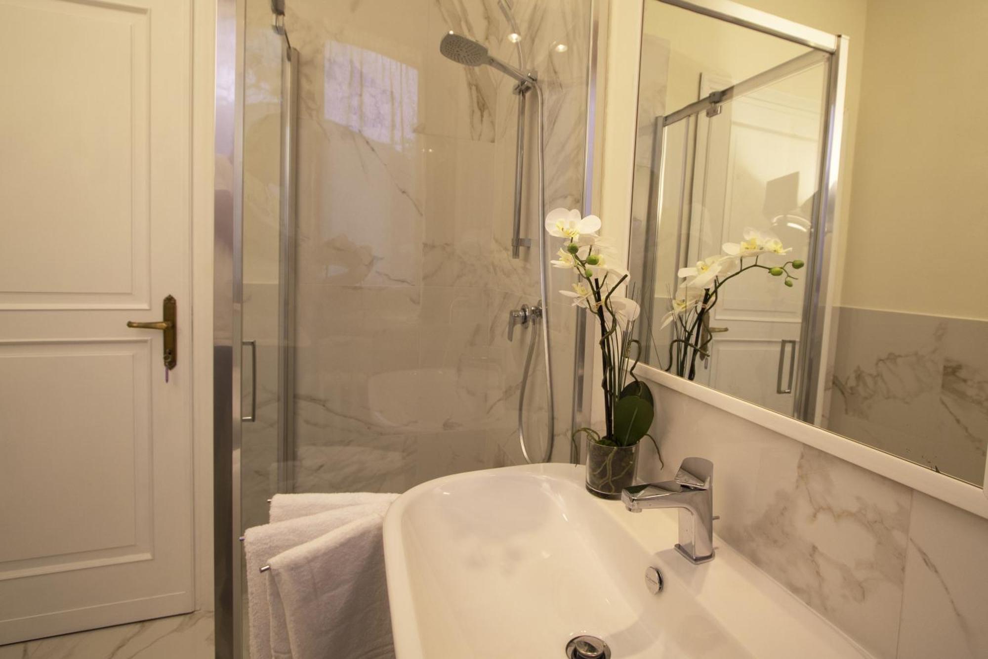 Villamara Luxury Rooms Специя Экстерьер фото